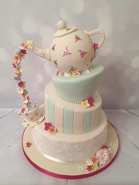 Teapot Cake by Hayley Dawood of Jasmine Bakery