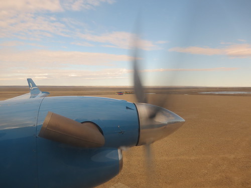 plane northwestterritories 2013 sachsharbour