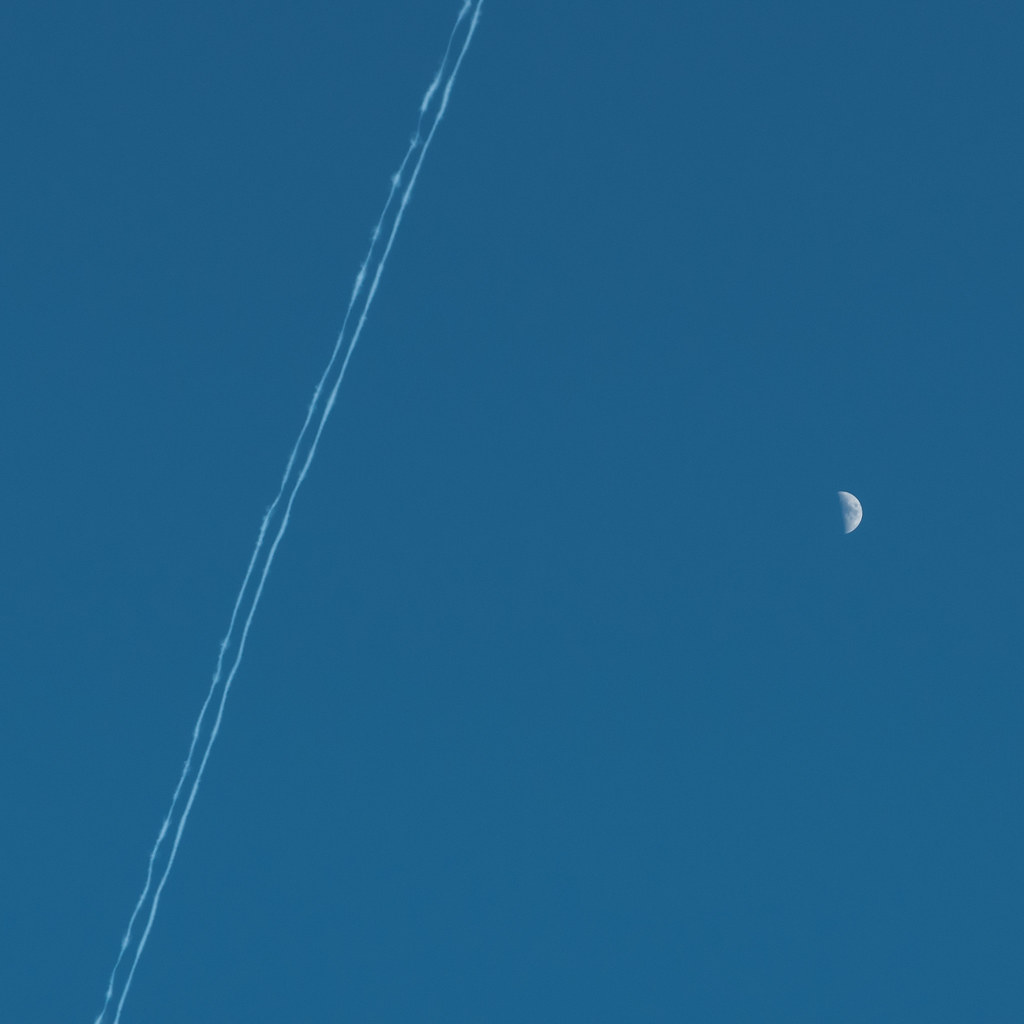 Plane Streaks and the Moon