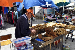 Panes en la Medina de Kairouan Túnez