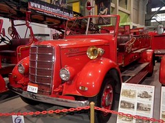 1942 Mack Type 75 fire truck