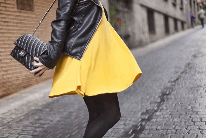 street style barbara crespo cool lemon zara dress chanel bag fashion blogger outfit