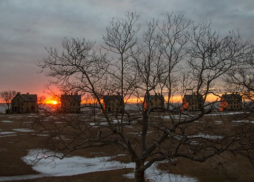 2015 winter sunset officers row tree snow forthancock sandyhook gaterwaynationalrecreationarea nps highlands monmouthcounty newjersey nj og 365the2015edition 3652015 day41365 day41 10fb15 hdr