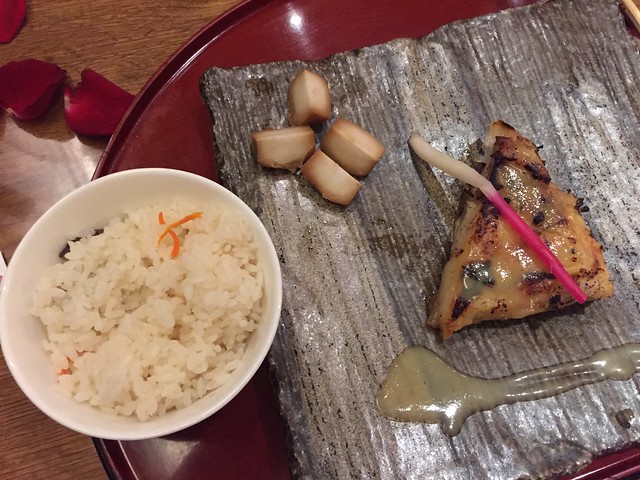 Senju, grilled cold fish and cold rice