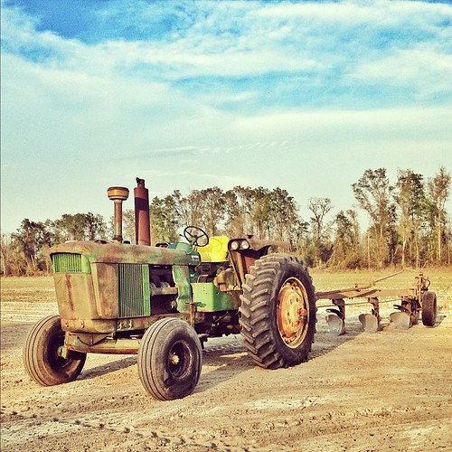 tractor rural georgia countryside country farming johndeere raycity uploaded:by=flickstagram instagram:photo=1501438514874826009406971 instagram:venue_name=raycity instagram:venue=7329855