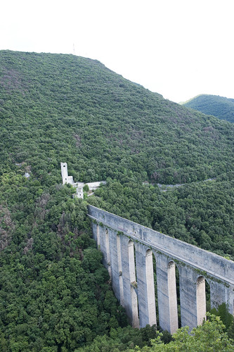 italy beautiful nikon aqueduct views spoleto d700 2470mmf28g nikon2470mmf28gedifafs 13thcenturybridge
