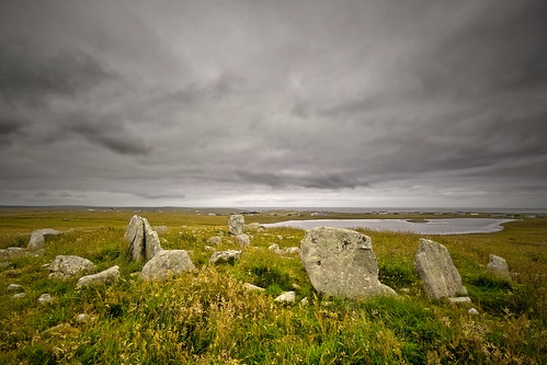 greatbritain megalithic clouds landscape photography scotland day cloudy lewis sigma sd10 megaliths cairn settlement nationalgeographic neolithic stonecircle megalith bewölkt ancientsites megalithen steinacleit praehistoric reginahoer