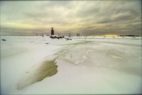 winter sea lighthouse snow ice canon suomi finland landscape eos coast gulf harbour jetty slush shore february kotka 2015 1018mm 1200d