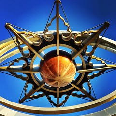 Astrolabe in Aspire Zone #doha #qatar #qatarlife #qatarliving #qatarinstagram #qatar_instagram #qatarphoto #travelphotography #travelphoto #traveltheworld #worldcaptures #pictureoftheday #picturefortheday #photoshare_everything #picture_to_keep #photograp
