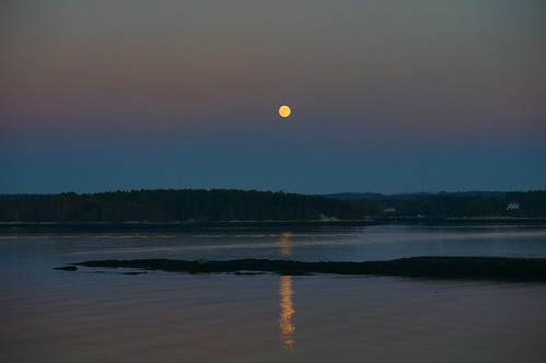 ocean sunset moon reflections beltofvenus
