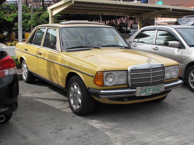 Image of 1976-1983 Mercedes-Benz 200