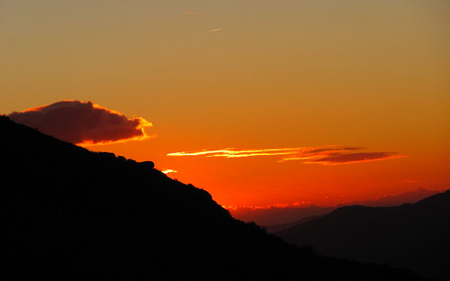 light sunset pordosol orange mountain mountains portugal clouds europe day serra montanha montanhas soajo gião pwpartlycloudy