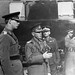 32. Regele şi comandantul în inspecţie în Transnistria