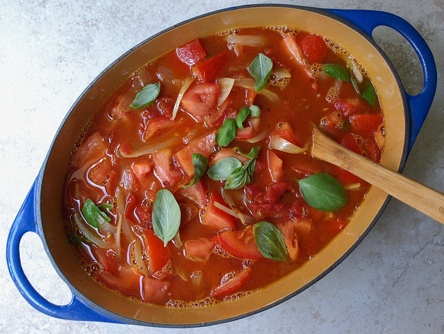 Curry Tomato Soup + Zucchini Noodles
