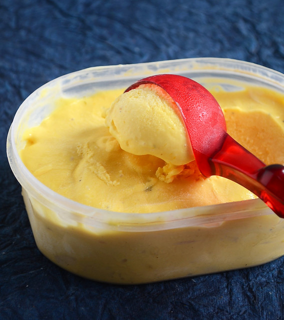 Mango ice cream without condensed milk