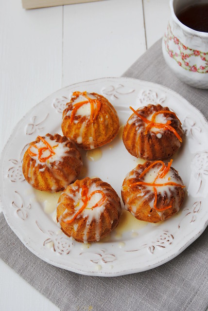 Mini Carrot Almond Cakes