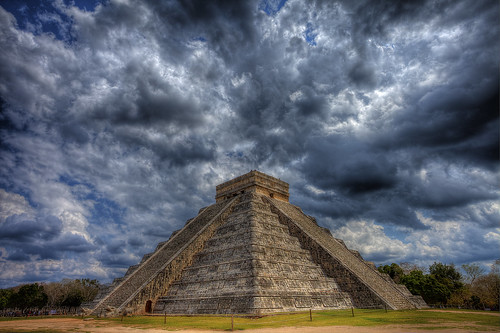vacation history clouds mexico temple ruins chichenitza mayan historical elcastillo photomatrix canon5dmarkii