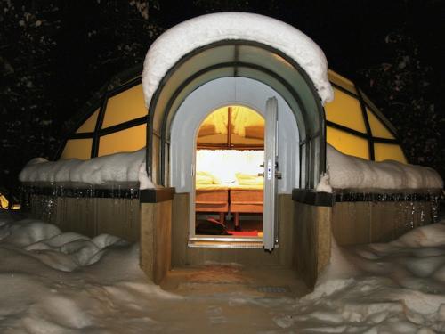 Làng khách sạn lều tuyết Kakslauttanen