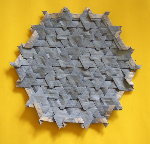 Origami tessellation Star-eyes (Marjan Smeijsters)