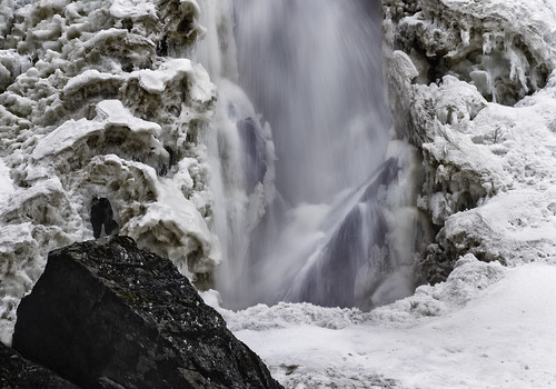 ice norway norge waterfall bridalveil foss nordtrøndelag meråker brudesløret midtnorge teveldalen