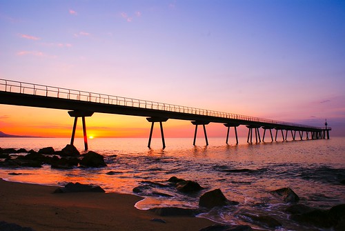 bridge sea españa night sunrise puente mar spain mediterranean mediterraneo sony catalonia clear amanecer oil pont catalunya alpha cataluña petroleo badalona espanya a300 mediterrani matinada petroli trencdalba dslra300 olétusfotos joangarciaferre gemicr gemicr69