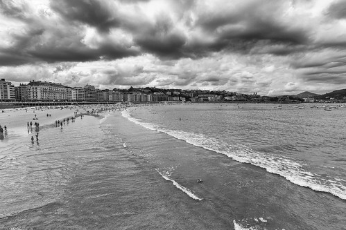 travel sea summer storm beach clouds bay spain europe waves atlantic concha sansebastian basquecountry donostia guipuzcoa sansebastián