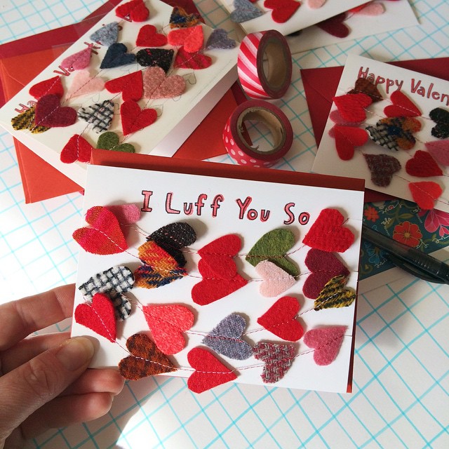 And then - Better late than never! I just added these Valentine's Day cards to my etsy shop. They double as a lasting decoration, with the easily removable garland.