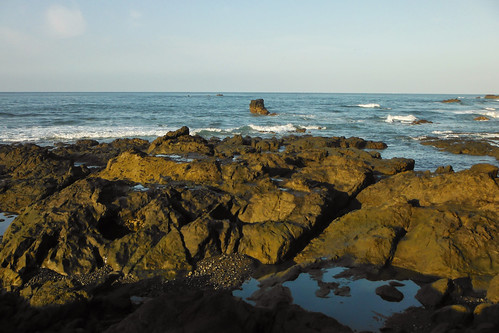 beach costarica rocks pacific coastal jaco ilobsterit