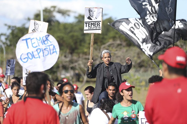 Manifestação realizada em 23/04 no Palácio do Jaburu, residência do vice-presidente - Créditos: Fabio Rodrigues Pozzebom/ABR