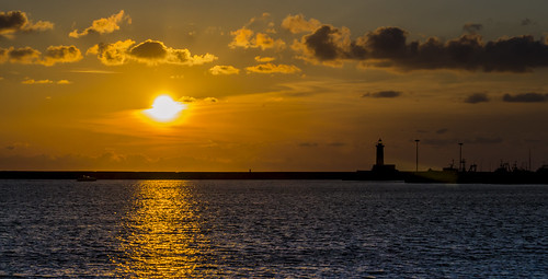 sunset cloud sun lighthouse clouds sunrise lens geotagged faro boat barca tramonto nuvole nuvola porto lensflare flare sicily molo sicilia marsala thisismybestshot geo:lat=37784354852600586 geo:lon=12445852160453796