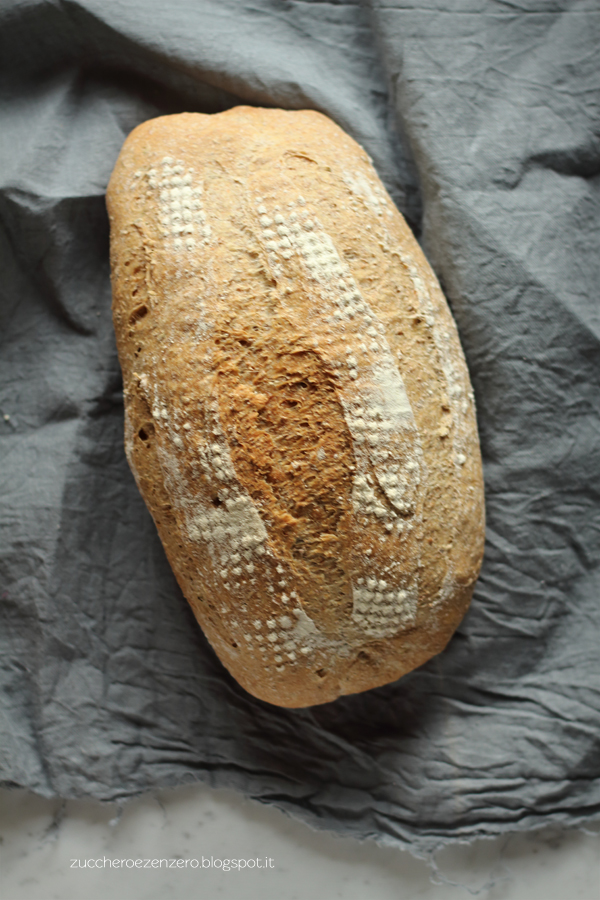 Pane integrale ai semi di finocchio