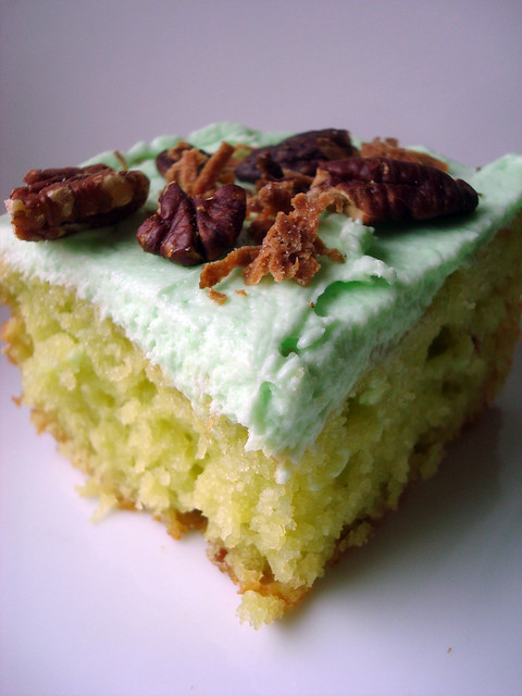 Watergate Cake (Pistachio Pudding Mix Cake)