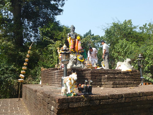 TH-Kamphaeng Phet-Wat San Phra Isuan (3)
