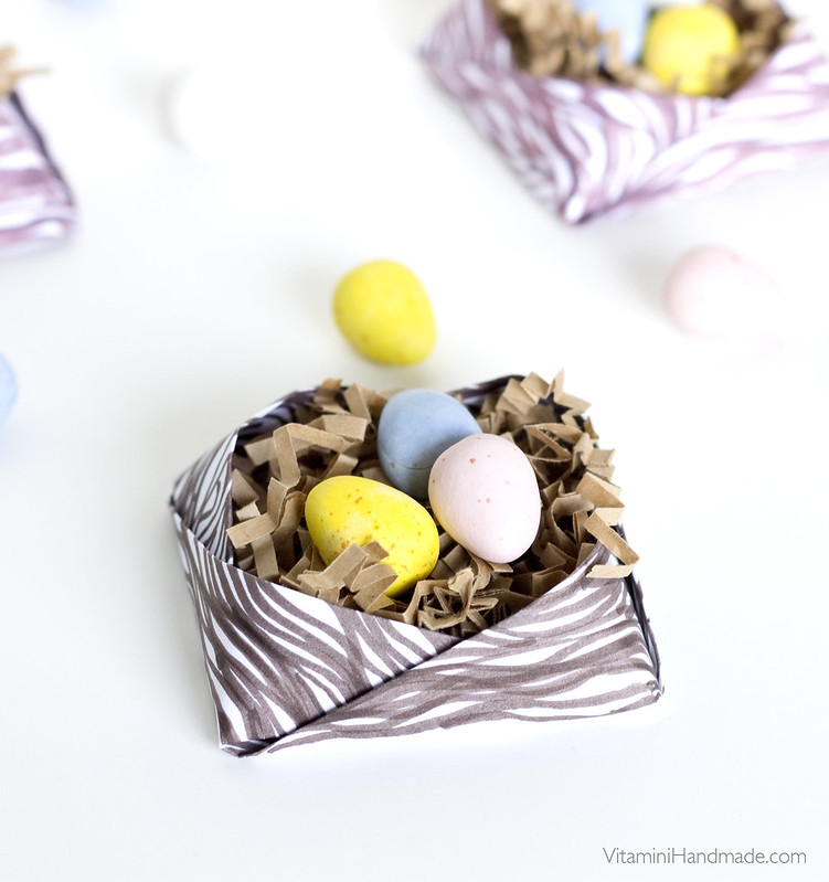 DIY Easter Origami Bird's Nest | Click through for the tutorial and free printable! 