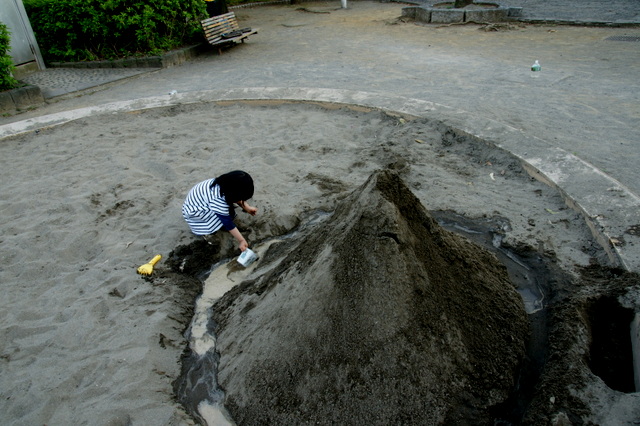 sunayama2 子供と砂場で遊ぶ時に自分も楽しむたった1つの方法