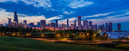 city sunset panorama chicago skyline night clouds landscape illinois downtown cityscape cloudy fieldmuseum explore bluehour museumcampus chicagoist willistower