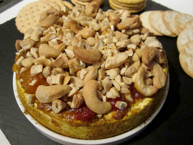 Baked Brie with Chutney and Cashews