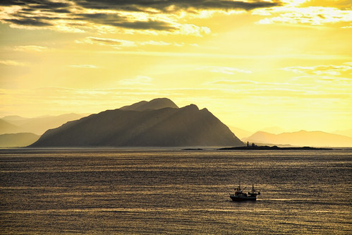morning light sea seascape luz coast licht morninglight oc fishingboat lys morgen sjø fiskebåt runde erlingsivertsen morgenlys fangst morgonljos