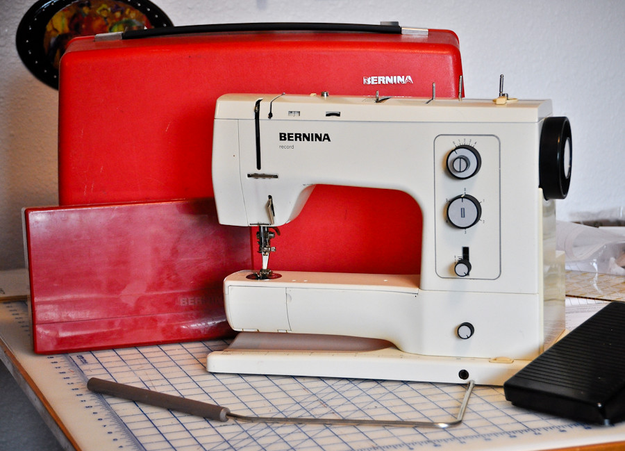Church Ladies Apron and a new to me Bernina! - as I sew it