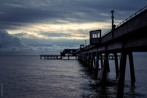 morning winter sunrise canon pier town kent seaside waves tide coastal deal 6d 24105mm