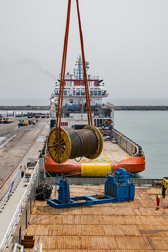 new tractor wire crane deck ghana forza service rem slings ssv supply reel lifting maersk takoradi spooler