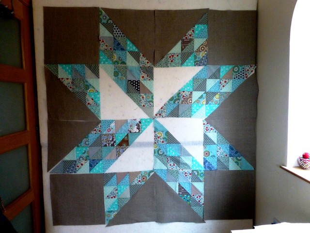 Brit Bee '13 star wallhanging 002