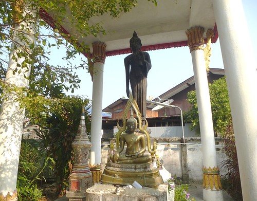 Th-Um Phang -Ville-Temple (2)