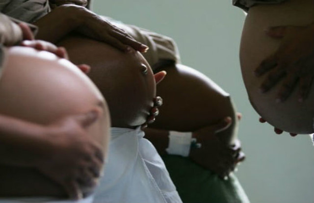 No Brasil, 60% das mortes de mães que deram à luz nos hospitais do SUS ocorreram entre mulheres negras - Créditos: Reprodução