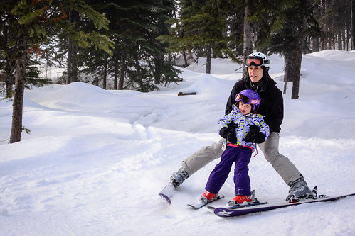 snow laura skiing apex familyday apexmountain 275mm 1400secatf56 nikon1aw1 1nikkoraw11275mmf3556