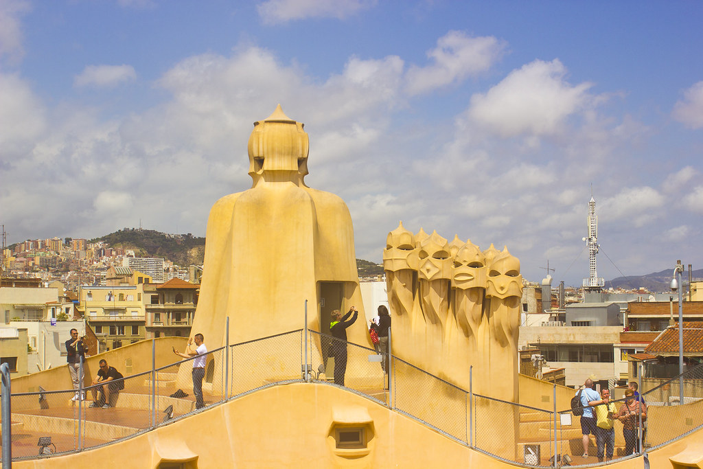 Pedrera Barcelona tapeparade Gaudi architecture rooftop exterior museum