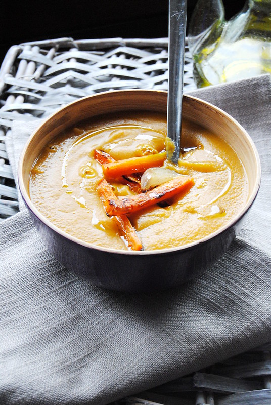 Roasted carrots and red lentil soup