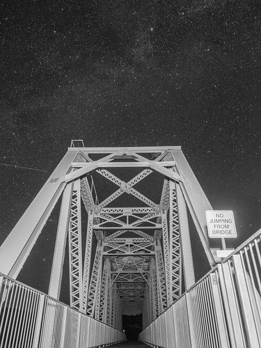 bridge heyburnstatepark idahostateparks railtrail stars trailofthecoeurdalenes harrison idaho unitedstates olympusem5 olympusm1240mmf28 iso3200