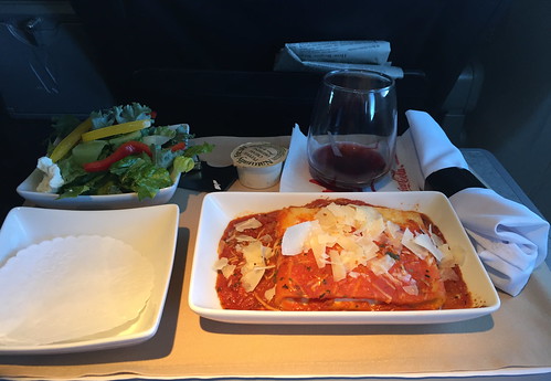 dinner inflight american meal airlines lasagna