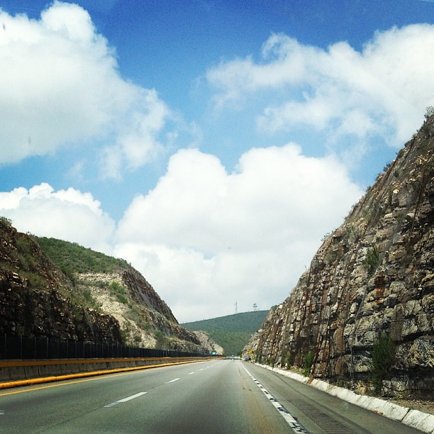 On the road to Monterrey. En camino a Monterrey. #latergram
